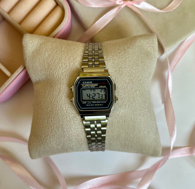 ساعت زنانه کلاسیک کاسیو رنگ نقره ای