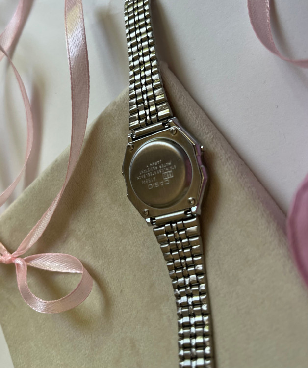 ساعت زنانه کلاسیک کاسیو رنگ نقره ای