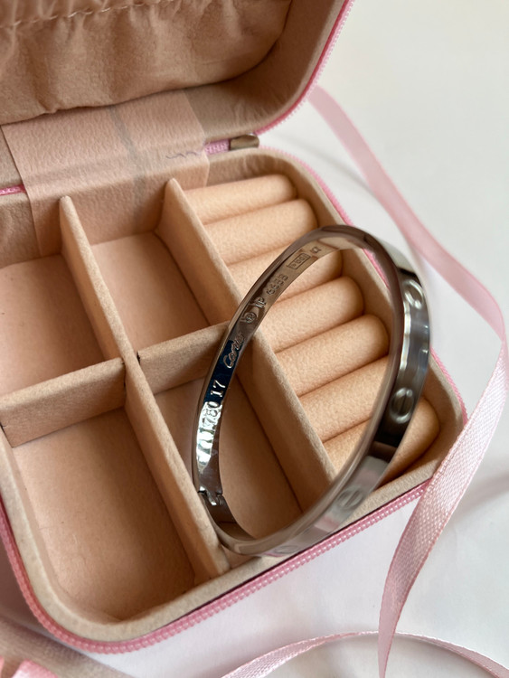 بنگل لاو کارتیر