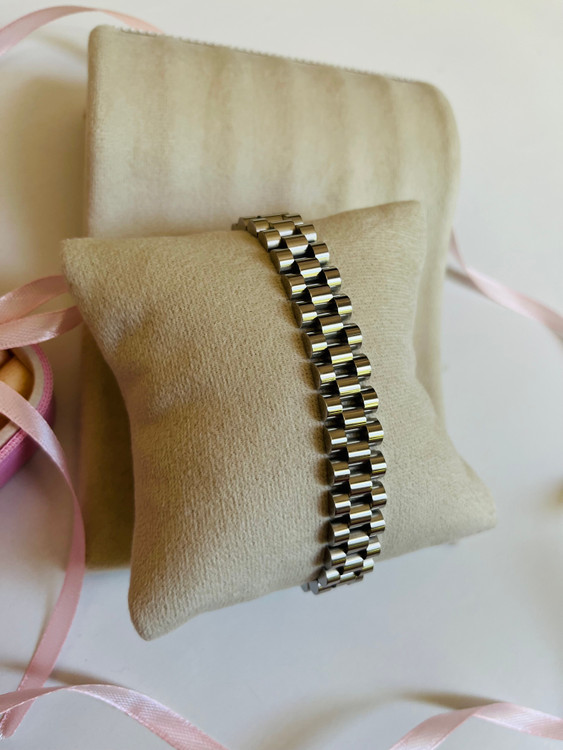 دستبند زنانه رولکس رنگ نقره ای