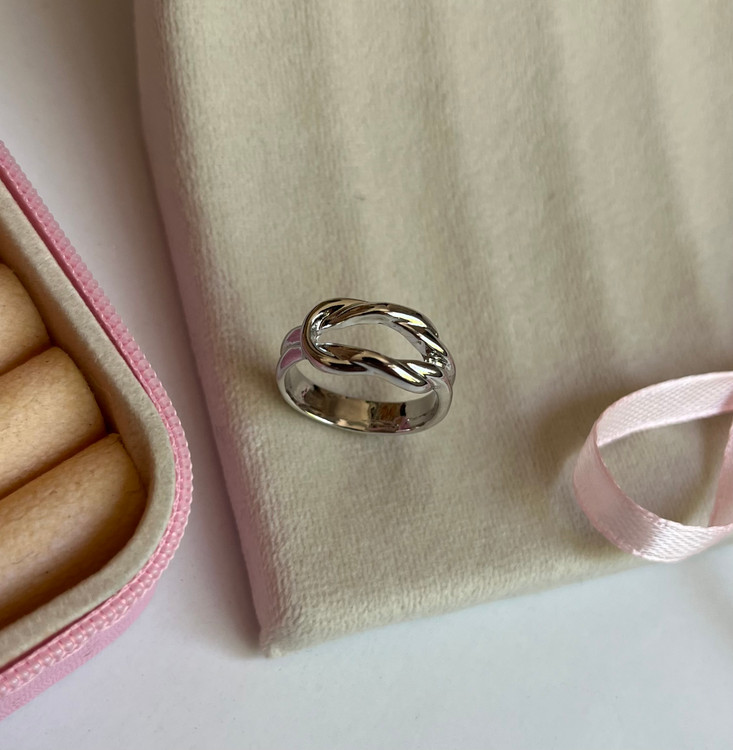 انگشتر مینیمال زنانه