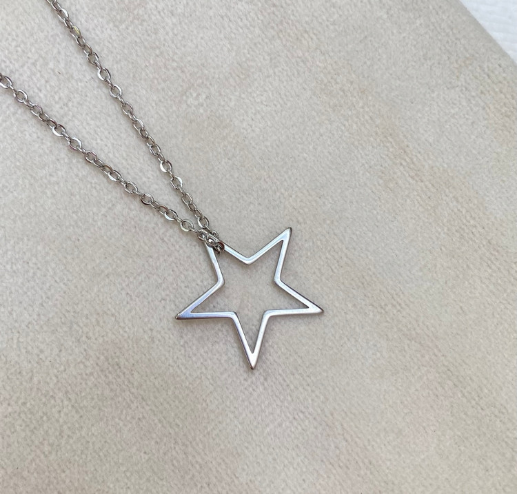 گردنبند زنانه رنگ ثابت