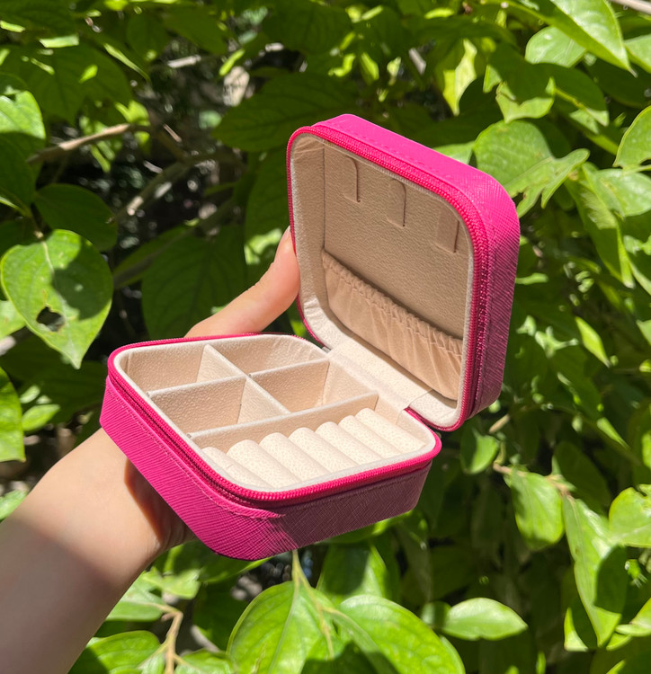 جعبه جواهرات پینترستی در رنگ های پاستلی