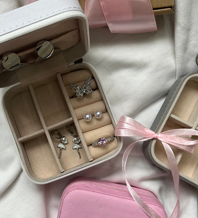 جعبه جواهرات پینترستی در رنگ های پاستلی