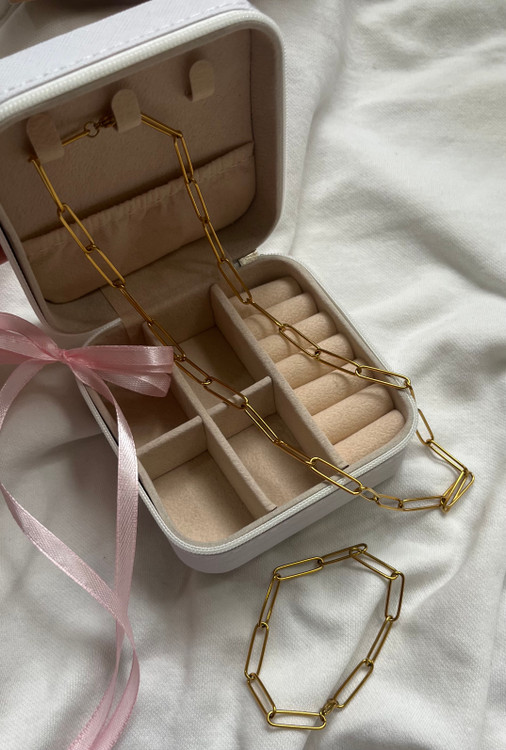 جعبه جواهرات پینترستی در رنگ های پاستلی