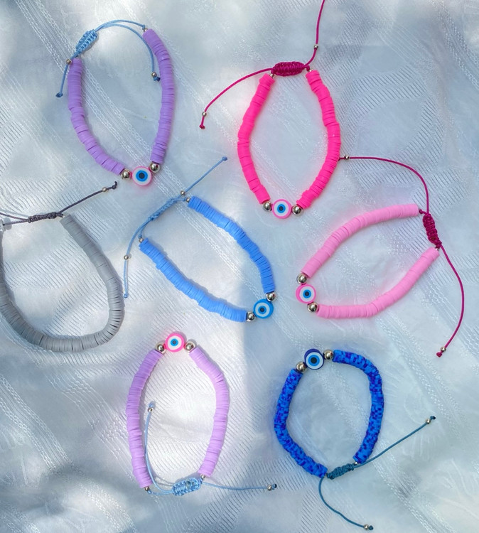 دستبند دخترانه پاستلی کیوت مدل فیمو واشری