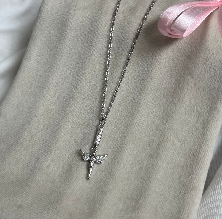 نیمست جواهری زنانه مدل فرشته بال دار نگینی