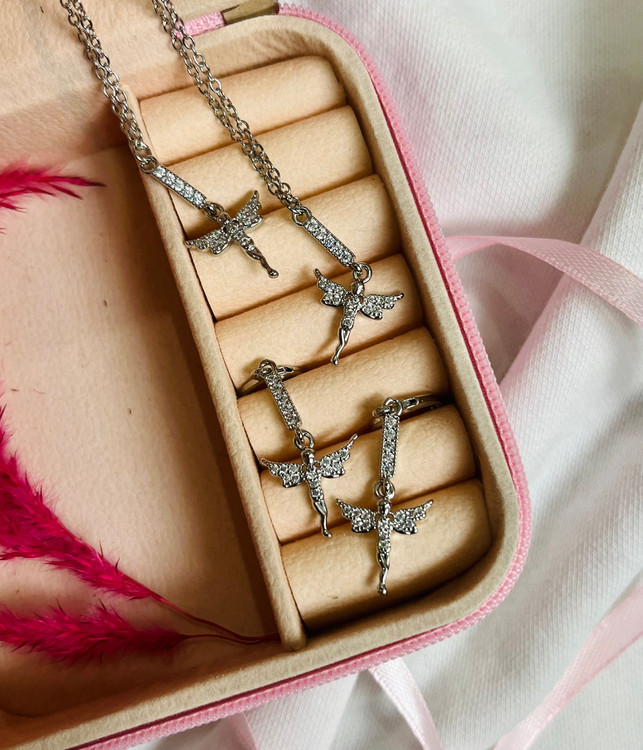 نیمست جواهری زنانه مدل فرشته بال دار نگینی