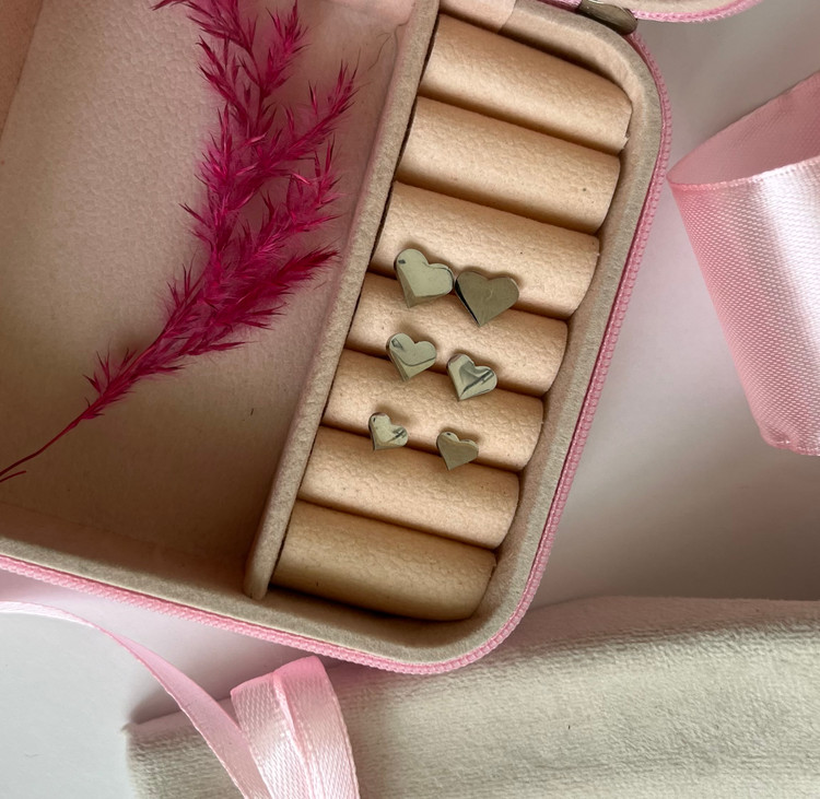 گوشواره مینیمال دخترانه مدل قلب استیل رنگ ثابت