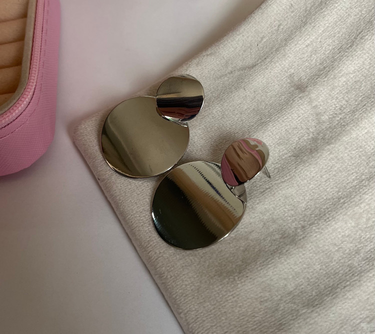 گوشواره پینترستی مینیمال دخترانه رنگ نقره ای